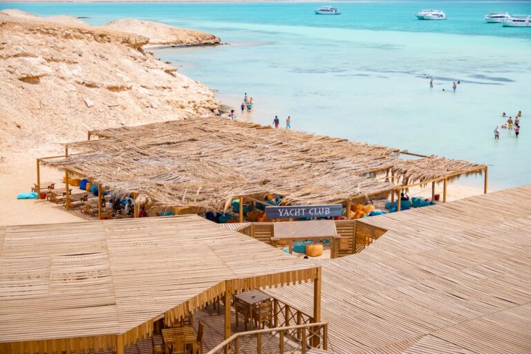 vue-sur-yacht-club-orange-bay-hurghada-768×512